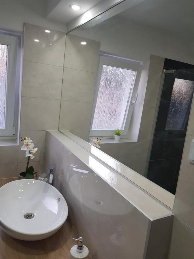 Rooms Vanteo Korenica Exterior photo