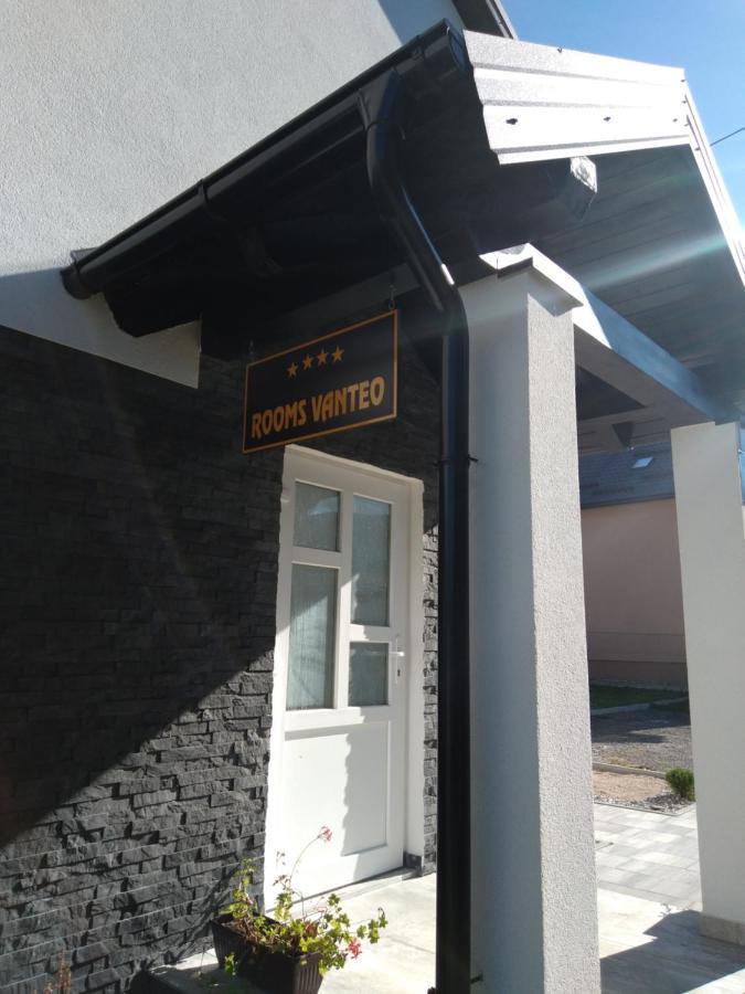 Rooms Vanteo Korenica Exterior photo